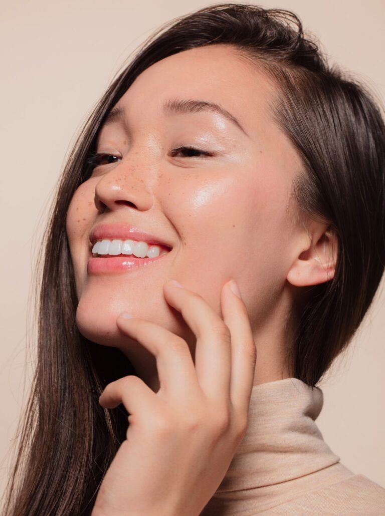 How To Get Glass Skin: 10-Step Glass Skin Routine